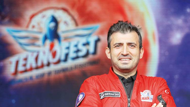 Selçuk Bayraktardan Hürriyet’e özel açıklamalar TEKNOFEST’in önemini böyle özetledi Selçuk Bayraktardan Hürriyet’e özel açıklamalar TEKNOFEST’in önemini böyle özetledi