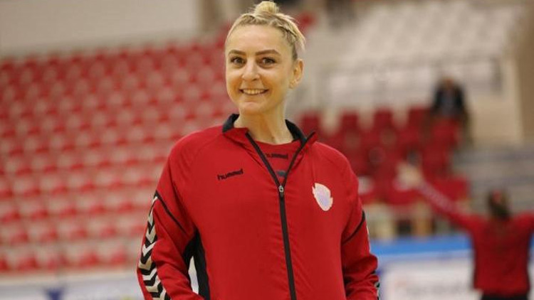 Yeliz Yılmaz: Hentbola adanan bir ömür Yeliz Yılmaz: Hentbola adanan bir ömür