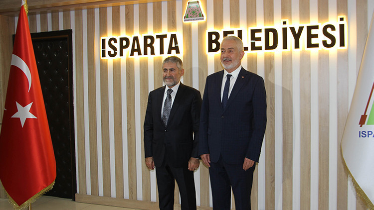 Bakanı Nebati: Paketlerle dar gelirlileri rahatlatacak tedbirleri alıyoruz