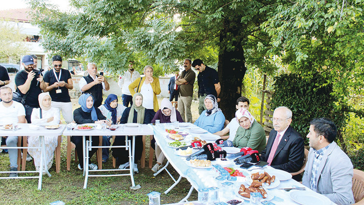 Kemal Kılıçdaroğlu: ‘Bayrağımız ve vatanımız tartışılmaz’