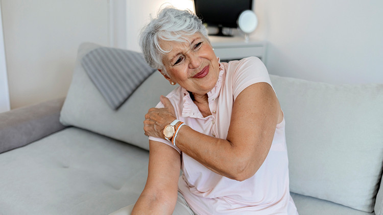 Duyan şaşkına döndü: Omzum ağrıyor diyerek doktora gitti… Sadece 25 gün sonra hayatını kaybetti