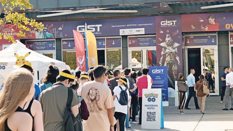 100 bin oyun sevdalısı