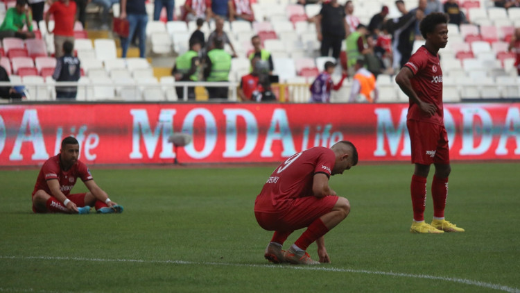 Sivasspor 136 gündür kazanamıyor Sivasspor 136 gündür kazanamıyor