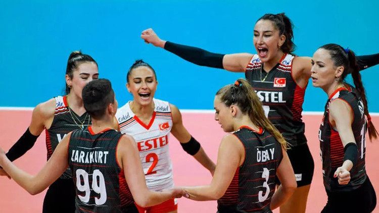 Türkiye-ABD çeyrek final voleybol maçı ne zaman saat kaçta Filenin Sultanları çeyrek finalde ABD ile karşı karşıya Türkiye-ABD çeyrek final voleybol maçı ne zaman saat kaçta Filenin Sultanları çeyrek finalde ABD ile karşı karşıya