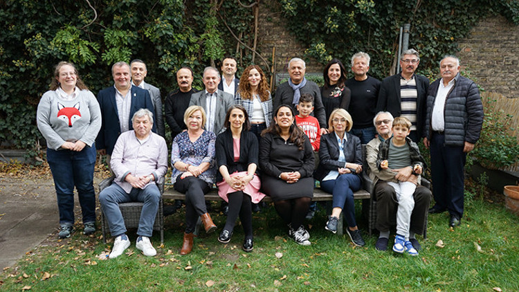 ‘Çok dilli anaokulları açılmalı’