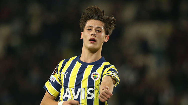 Dinamo Kiev-Fenerbahçe maçına Arda Güler damgası Avrupa kupalarında tarihe geçti, anlamlı sevinç... Dinamo Kiev-Fenerbahçe maçına Arda Güler damgası Avrupa kupalarında tarihe geçti, anlamlı sevinç...