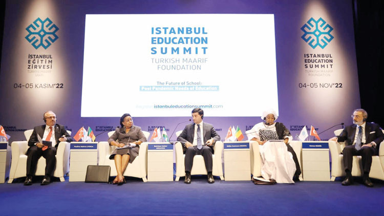 Pandemi sonrası Eğitimin Geleceği Zirvesi