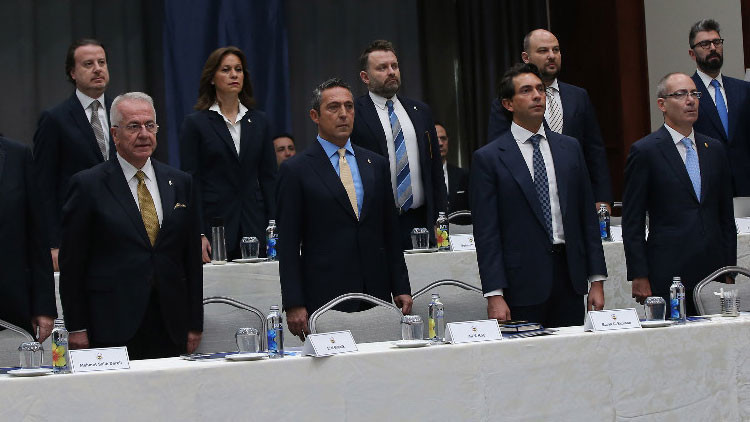 Fenerbahçenin toplam borcu açıklandı