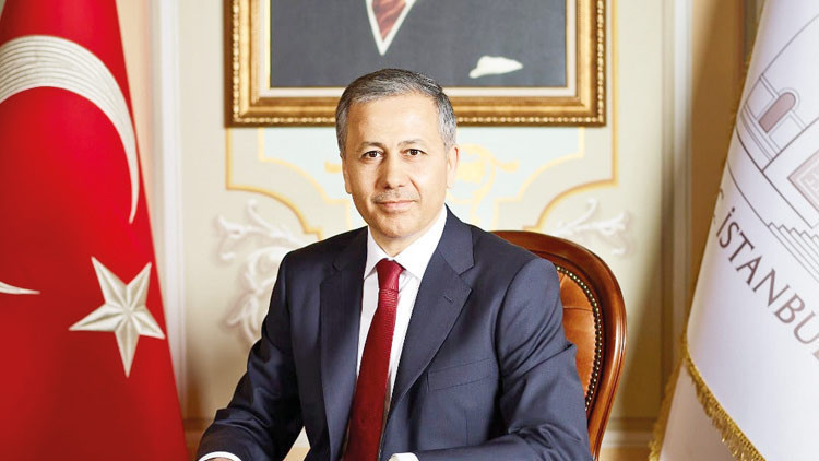 İstanbul Valisi açıkladı: 41 bin kaçak göçmen sınır dışı İstanbul Valisi açıkladı: 41 bin kaçak göçmen sınır dışı