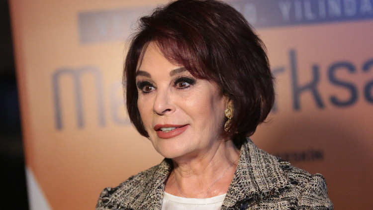 Hülya Koçyiğit: Metin Erksan, Türk sinema dilini var etti Hülya Koçyiğit: Metin Erksan, Türk sinema dilini var etti