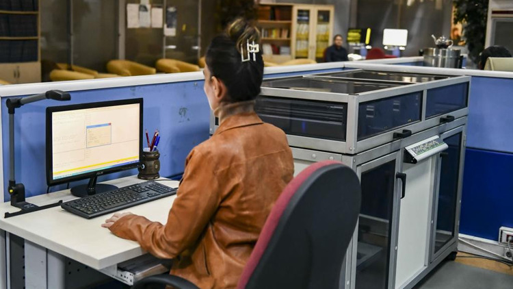 Görme engelliye teknolojik merkez