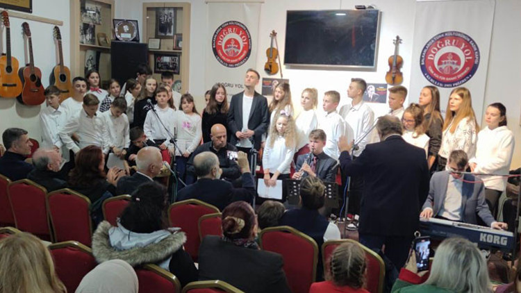 Mustafa Kemal Atatürk Kosova’da da törenlerle anıldı Mustafa Kemal Atatürk Kosova’da da törenlerle anıldı