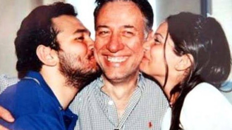 Kemal Sunalın kızı Ezodan duygusal mesaj: Babamı öperken çekilen son fotoğrafımız