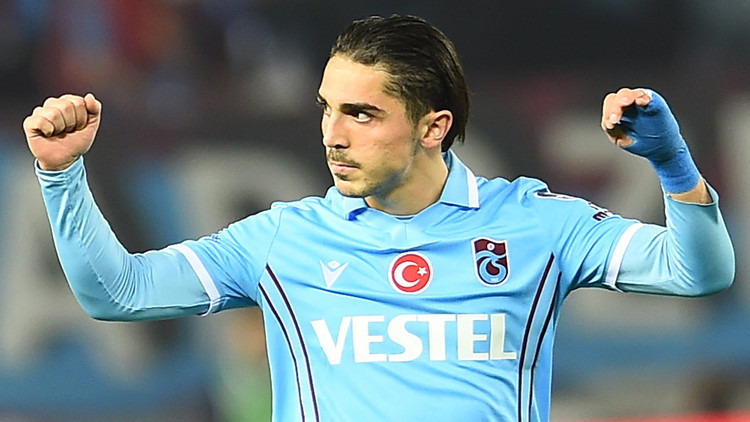 Son Dakika: Trabzonsporda Abdülkadir Ömür ve Hüseyin Türkmenin sözleşmeleri resmen uzatıldı Yeni maaşları... Son Dakika: Trabzonsporda Abdülkadir Ömür ve Hüseyin Türkmenin sözleşmeleri resmen uzatıldı Yeni maaşları...