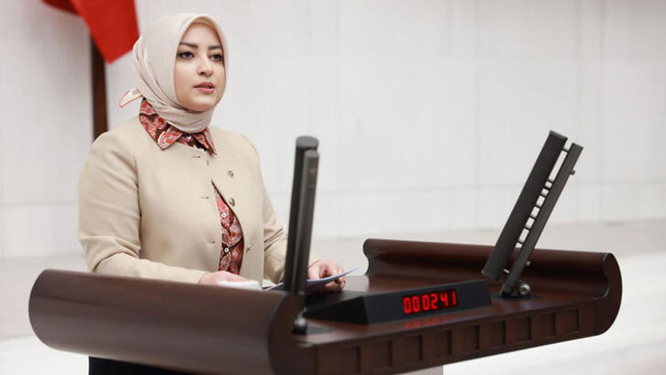 AK Partili Atabekten HDPye tepki: Dağa kaldırılan kız çocukları için de önerge verseydiniz keşke