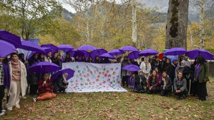 Kadınlar Belemedik’te Kadına Yönelik Şiddete Hayır dedi Kadınlar Belemedik’te Kadına Yönelik Şiddete Hayır dedi