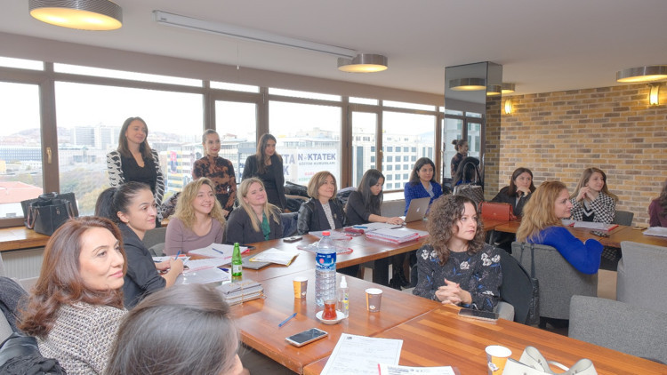 Şiddete karşı dayanışma