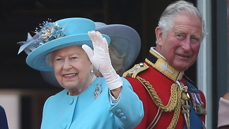 Kraliçe, hayata huzur içinde veda edememiş: Ben banka değilim anne