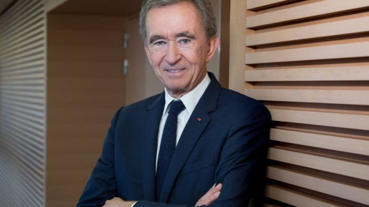 Dünyanın en zengin insanı Bernard Arnault kimdir kaç yaşında ve nereli