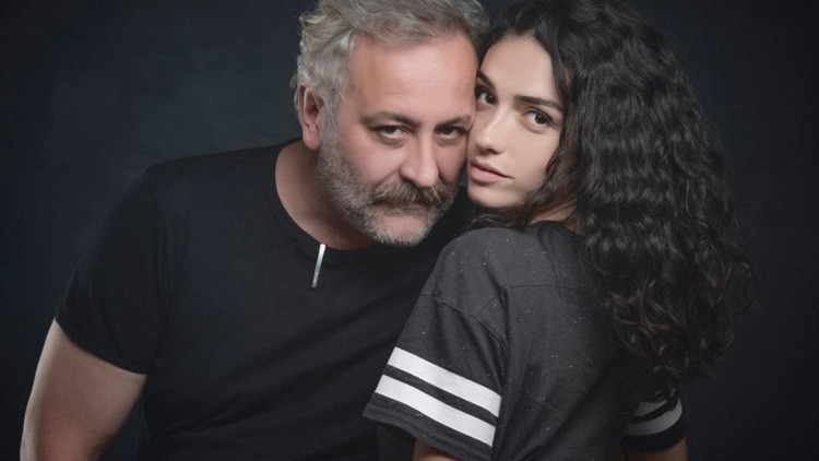 Hazar Ergüçlü ile Onur Ünlü ayrıldı Hazar Ergüçlü ile Onur Ünlü ayrıldı