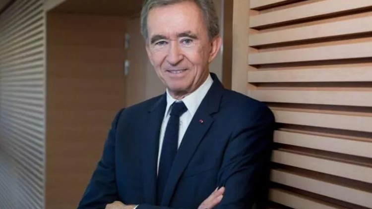 Bernard Arnault kimdir, kaç yaşında, nereli Dünyanın en zengin insanı Bernard Arnault Elon Muskı gölgede bıraktı