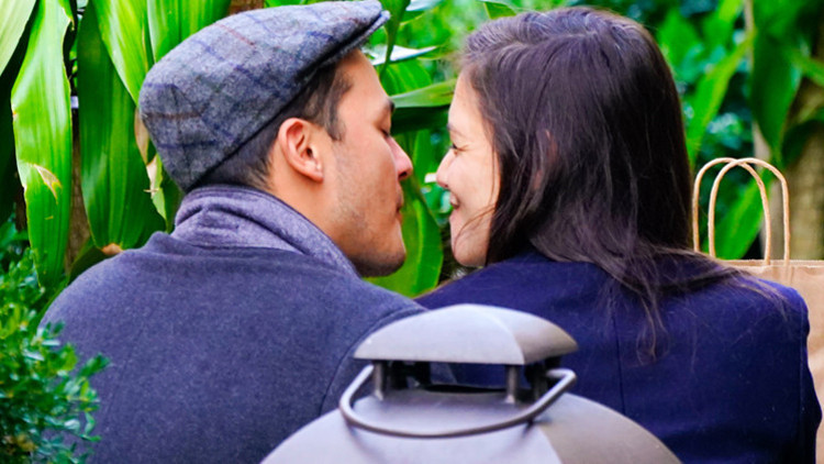 İlişki sekiz ayda bitti: Aşkta payına yine hüsran düştü İlişki sekiz ayda bitti: Aşkta payına yine hüsran düştü