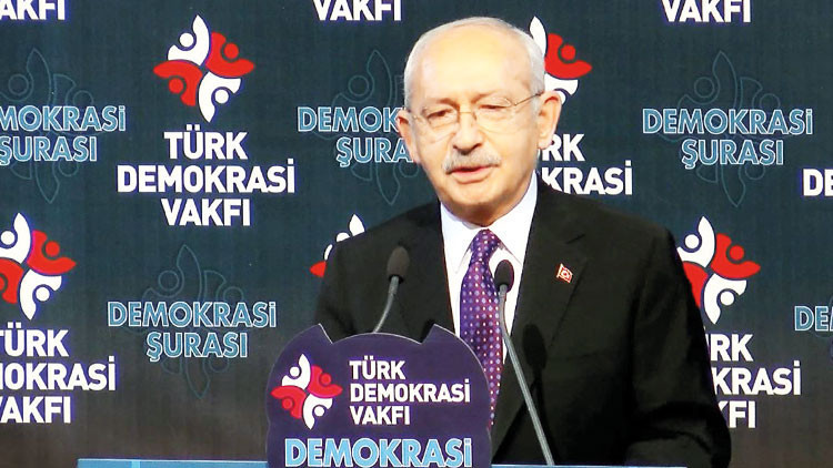 Demokrasi Şurası’nda konuştu: ‘Başkanlarımız haksız şekilde yargılanıyor’