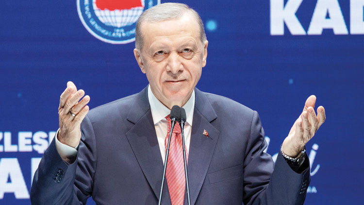 500 bin sözleşmeli personele kadro şöleni