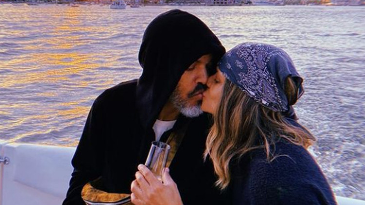 Keşke daha önce tanıyıp daha çok sevseydim: Hepsi benim, paylaşmam Keşke daha önce tanıyıp daha çok sevseydim: Hepsi benim, paylaşmam