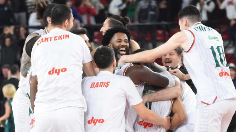 Pınar Karşıyaka son saniyede kazandı Maçta 206 sayı çıktı...