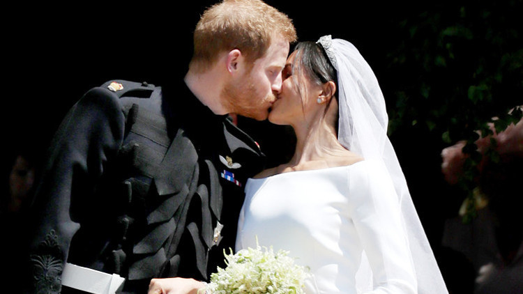 Harry, freni patlamış kamyon gibi: Üvey annem, cani gibiydi... Ailem şeytanla işbirliği yapıyor Harry, freni patlamış kamyon gibi: Üvey annem, cani gibiydi... Ailem şeytanla işbirliği yapıyor