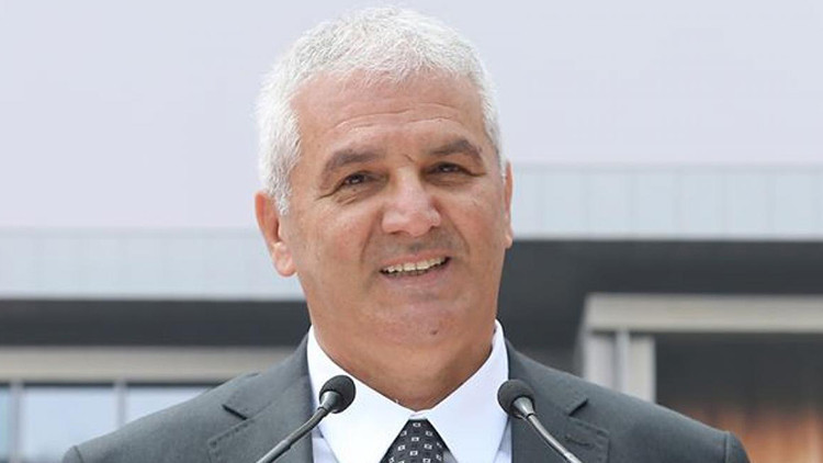 Son Dakika: MHK Başkanı Sabri Çelik ve yönetimi istifa etti Yerine sürpriz isim... Resmi açıklama geldi... Son Dakika: MHK Başkanı Sabri Çelik ve yönetimi istifa etti Yerine sürpriz isim... Resmi açıklama geldi...