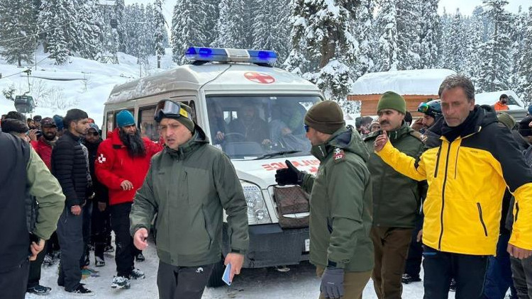 Hindistanda çığ felaketi