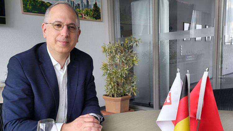 Aday olmam bile Frankfurt’a bir hizmet
