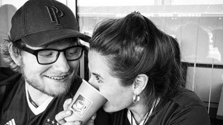 Ünlü şarkıcı ilk kez açıkladı: İkinci bebeğimize hamileyken karımda tümör bulundu