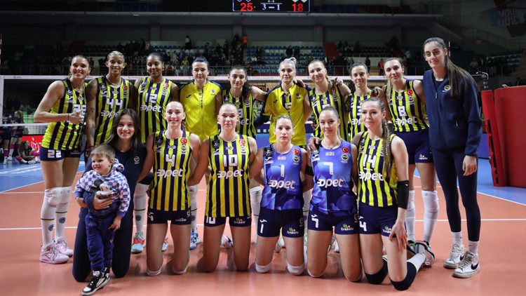 Sarı Melekler çeyrek final biletini kaptı Sarı Melekler çeyrek final biletini kaptı