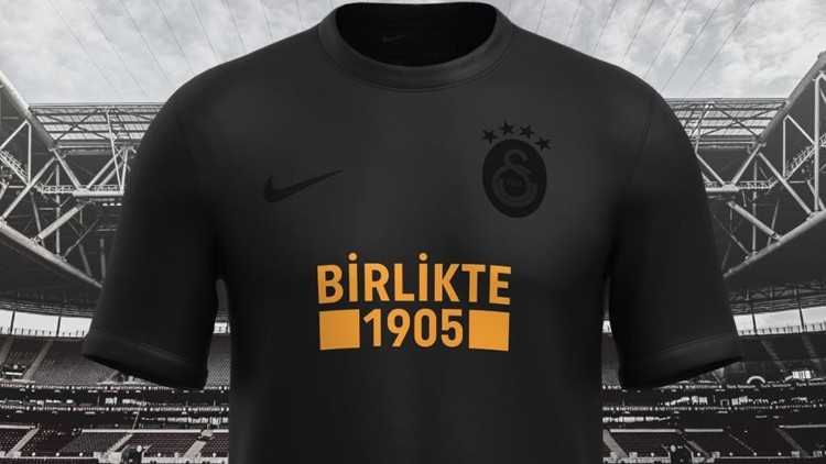 Galatasaraydan depremzedeler için özel forma Galatasaraydan depremzedeler için özel forma