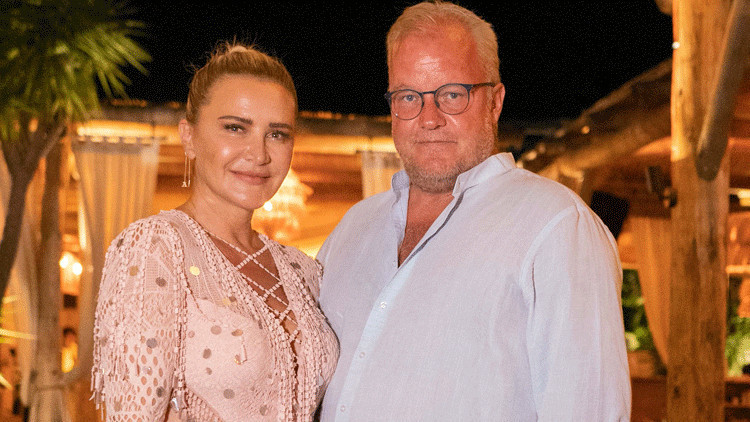 Metin Şen ve 23 yıllık eşi Aslı Şen boşandı Metin Şen ve 23 yıllık eşi Aslı Şen boşandı