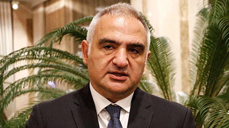 Bakan Ersoy canlı yayında duyurdu: 12 tane çok değerli kültür varlığı teslim edilecek