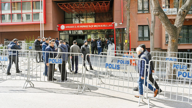 İmza yarışında yoğunluk yok