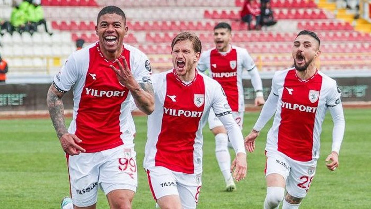 Samsunspor, Bolusporu 5 golle geçti Tanque hat-trick yaptı...