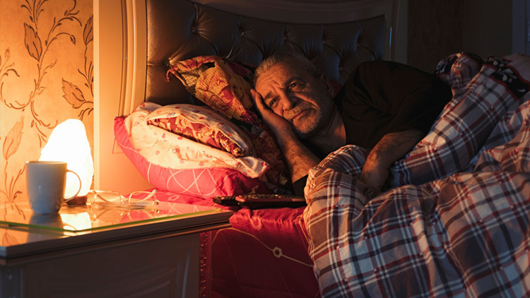 Yaş ilerledikçe neden daha az uyuyoruz İhtiyaç mı azalıyor uykumuz mu kaçıyor