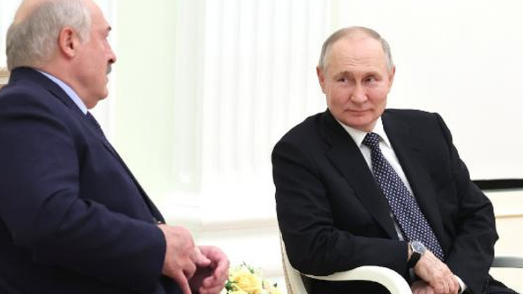 Putin ve Lukaşenko, Moskova’da görüştü