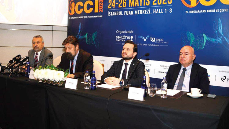 Güneşte Çin boşluğunu Türk firmalar doldurabilir