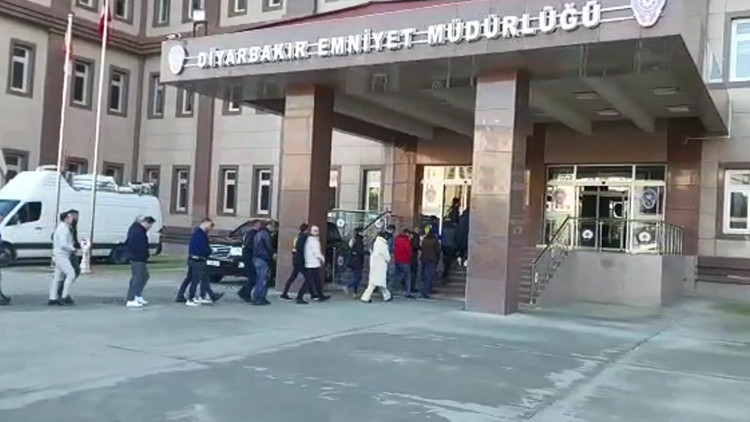 Deprem ve Togg kredisi dolandırıcılarına Paravan operasyonu: 25 gözaltı