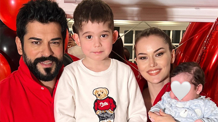 Karan Özçivit 4 yaşında Burak ve Fahriyeden aile pozu...