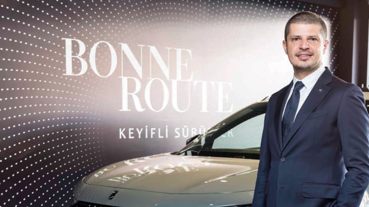 Lüks araçlarda satış adedini dörde katladı