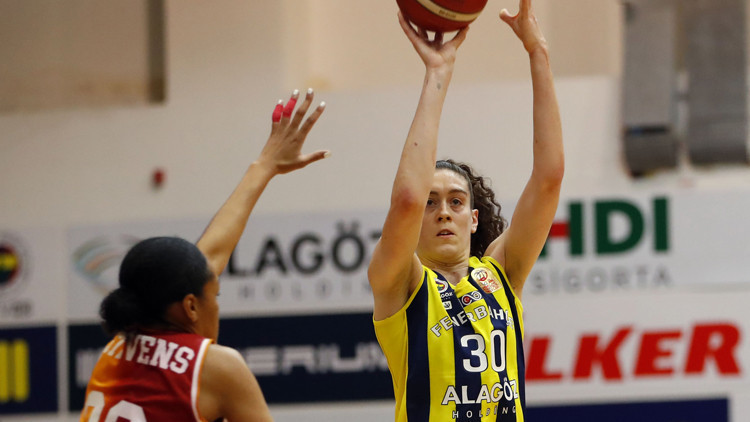 Fenerbahçe seride öne geçti