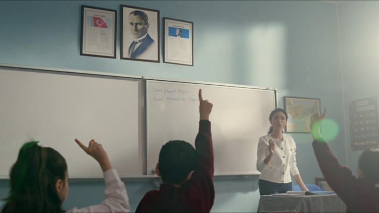 Depremzede çocukların eğitimine destek Depremzede çocukların eğitimine destek