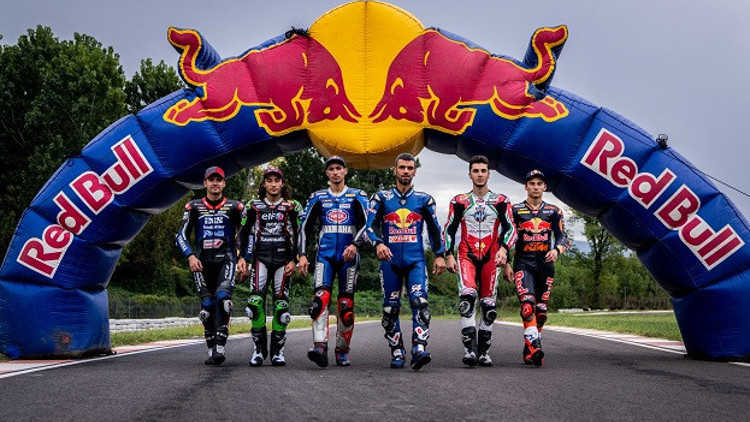 KNN54 Riders Belgeseli yarın RedBull TVde yayında KNN54 Riders Belgeseli yarın RedBull TVde yayında
